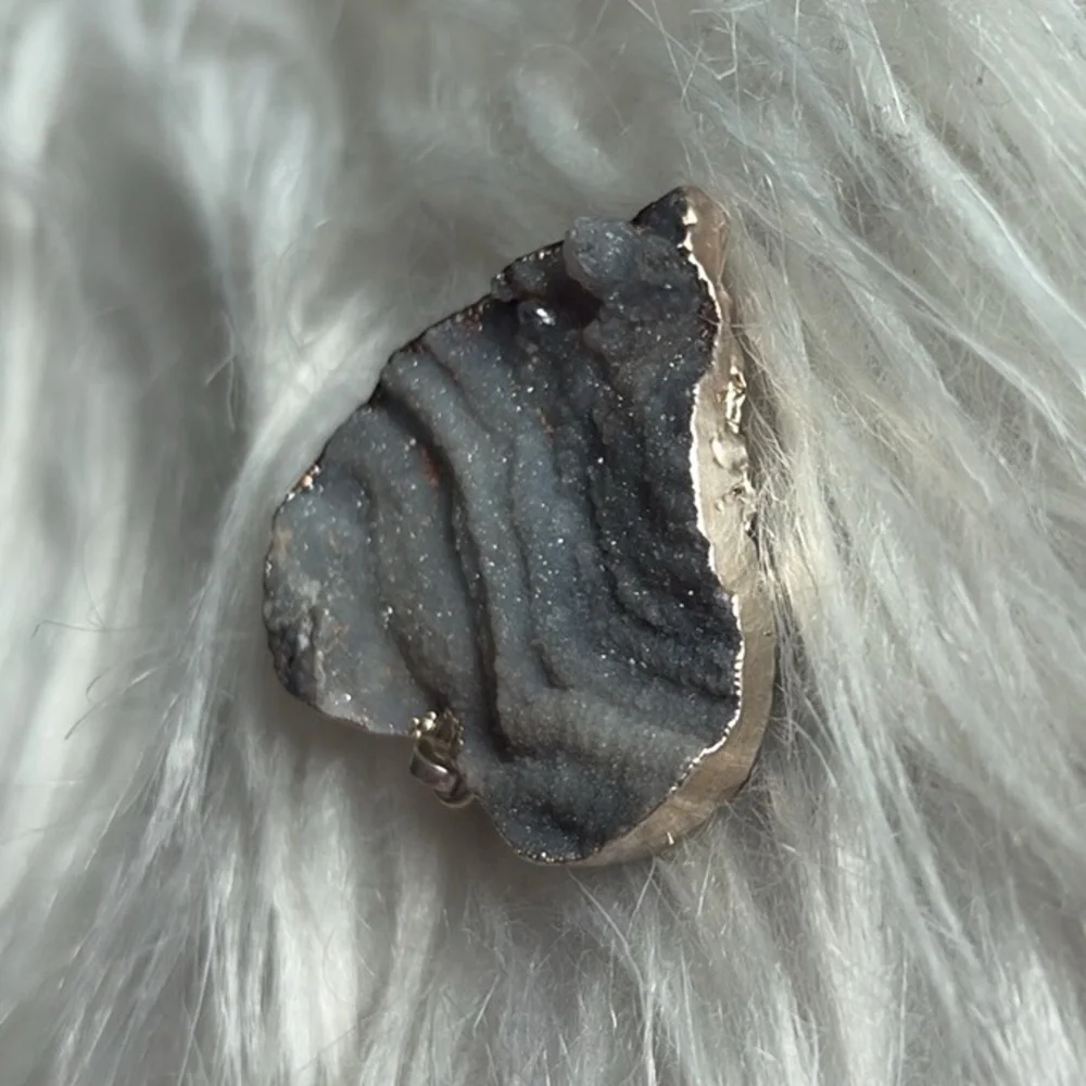 Eclipse Heart- Handcrafted Silver Plated Druzy Agate Pendant - Picture 3 of 4